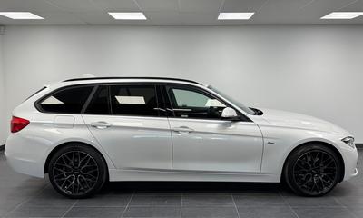 2018 BMW 330i xDrive Touring *Nav professional*Hifi*Se Spec 252hk – bild 3