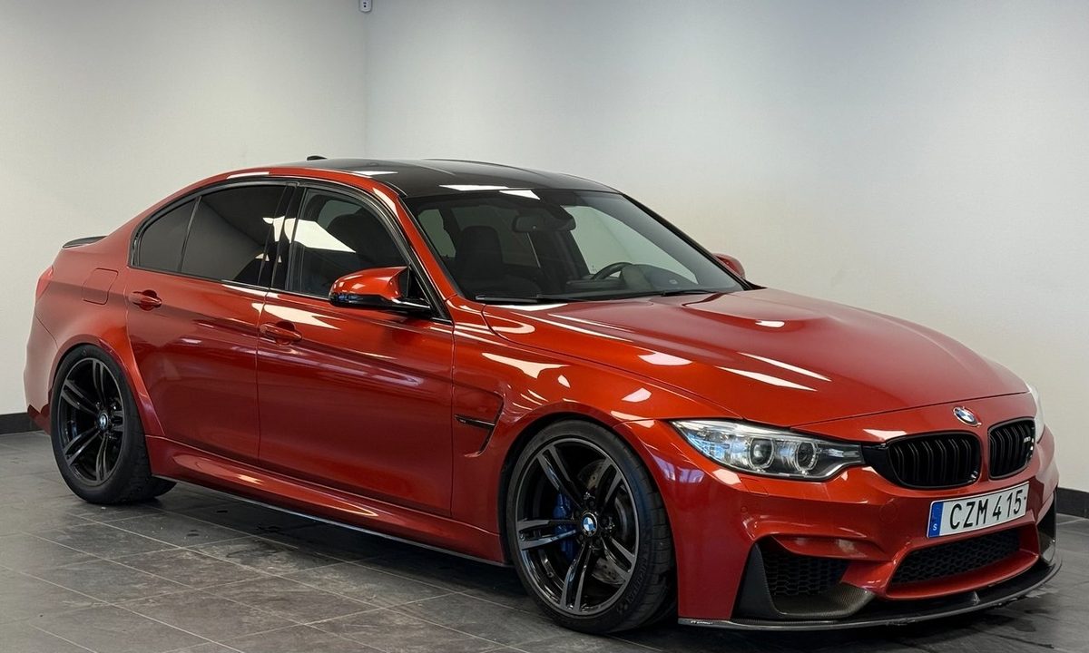 2015 BMW M3 DCT · Nav · Carbon · Sv-Såld · Utökad läder · 550hk