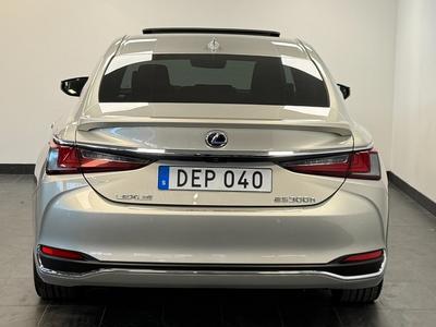 2022 Lexus ES 300h 2.5 E-CVT Limited Edt *Taklucka*Skinn*Navi*B-kam – bild 10