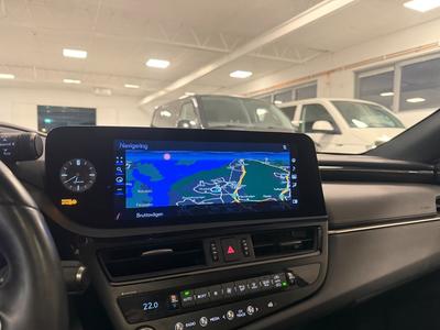 2022 Lexus ES 300h 2.5 E-CVT Limited Edt *Taklucka*Skinn*Navi*B-kam – bild 23