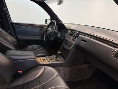 1999 Mercedes-Benz E 55 AMG T Avantgarde Taklucka M-värm Supersprint Euro 3 – bild 13