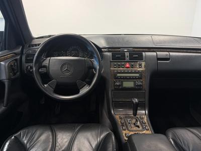 1999 Mercedes-Benz E 55 AMG T Avantgarde Taklucka M-värm Supersprint Euro 3 – bild 12
