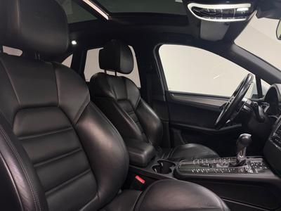 2017 Porsche Macan GTS GTS · Pano · Sport Chrono · 20" spyder RS · Värmare · Sv-såld – bild 13