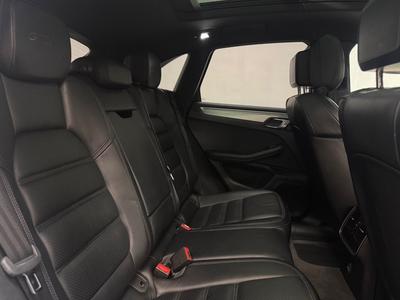 2017 Porsche Macan GTS GTS · Pano · Sport Chrono · 20" spyder RS · Värmare · Sv-såld – bild 14