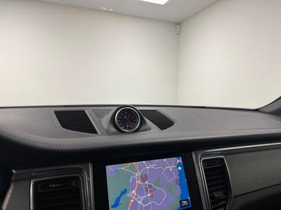 2017 Porsche Macan GTS GTS · Pano · Sport Chrono · 20" spyder RS · Värmare · Sv-såld – bild 20