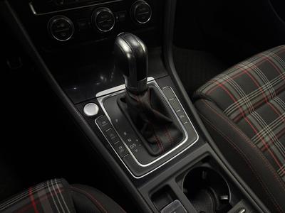 2015 Volkswagen Golf I 5-door GTI Performance 2.0 TSI · Dynaudio · Pluspaket – bild 18