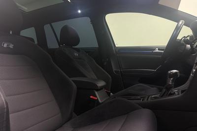2017 Volkswagen Golf R 2.0 TSI Panorama Dynaudio Cockpit – bild 13