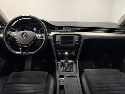 2015 Volkswagen Passat Sportscombi 2.0 TDI DPF SCR BMT 4M GT · Kamera · D-värm – bild 8