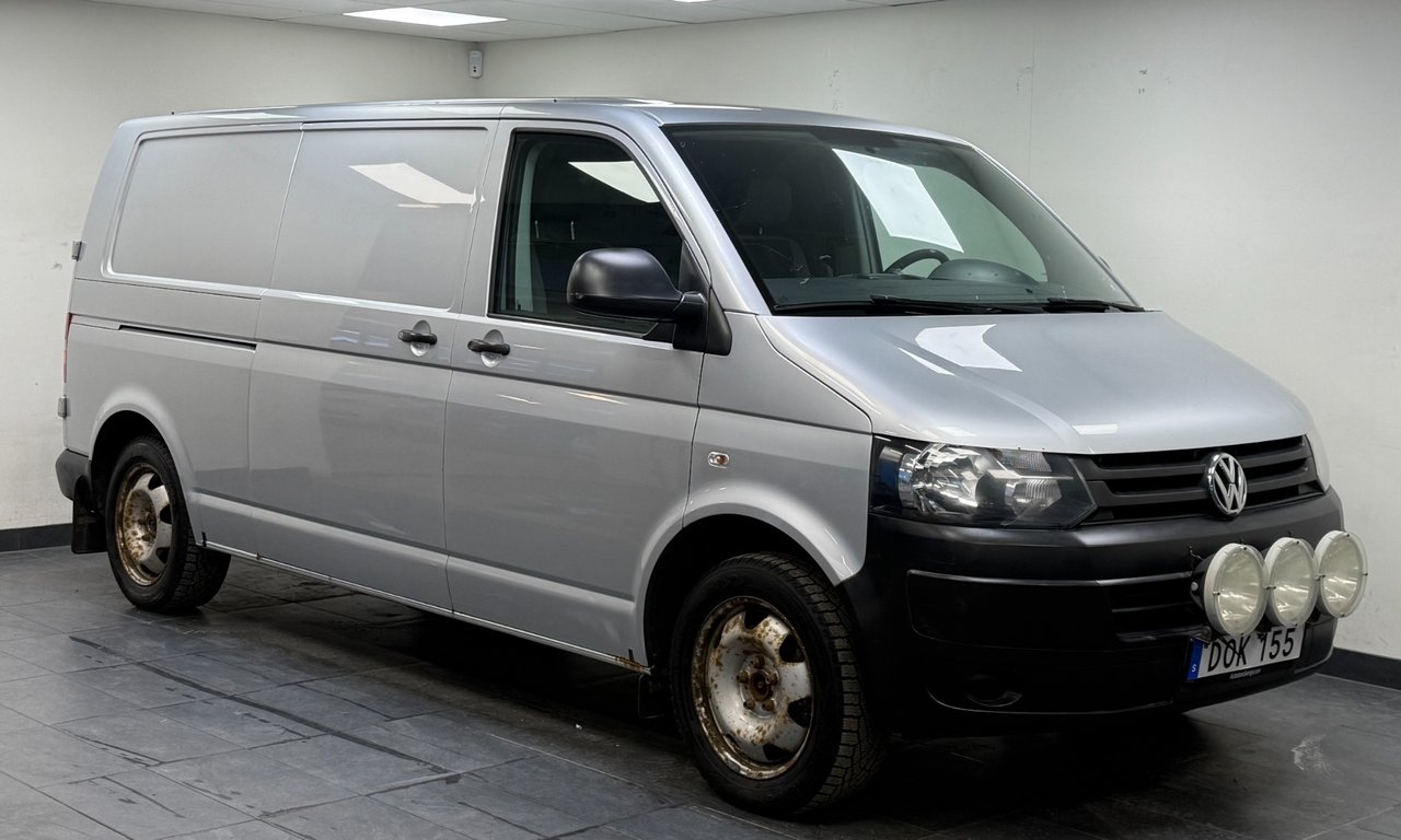 2015 Volkswagen Transporter T32 2.0 TDI BMT 4Motion L2 D-värm 2x skjutdörr Euro 5