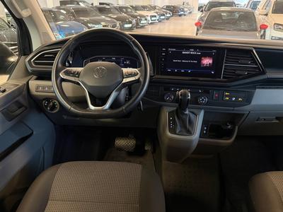 2021 Volkswagen Transporter Kombi 4M L2 · Cockpit · Diff · Eldörr · värmare · SN-inredning – bild 13