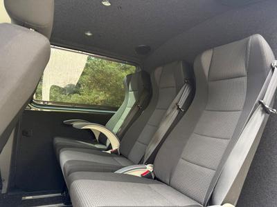 2021 Volkswagen Transporter Kombi 4M L2 · Cockpit · Diff · Eldörr · värmare · SN-inredning – bild 9