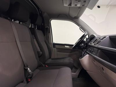 2016 Volkswagen Transporter T30 2.0 TDI BMT 4Motion · Drag · D-värm · Verkstadsinredning – bild 8