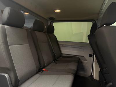 2018 Volkswagen Transporter Kombi T32 2.0 TDI 4M · Moms · Q-pax · LED · Carplay · Nedla – bild 14