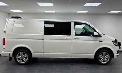 2018 Volkswagen Transporter Kombi T32 2.0 TDI 4M · Moms · Q-pax · LED · Carplay · Nedla – bild 3