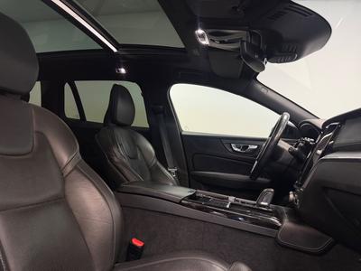2020 Volvo V60 T8 Twin Engine AWD R-Design · Pano · Drag – bild 12